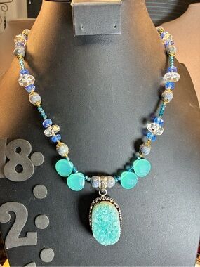 Chalcedony. Druzy  crystal Pendant Beaded Necklace - Blue/Green